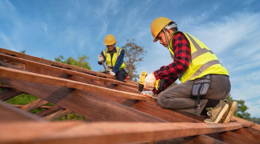 Expert Emergency Roof Repairs services in Mereta, TX